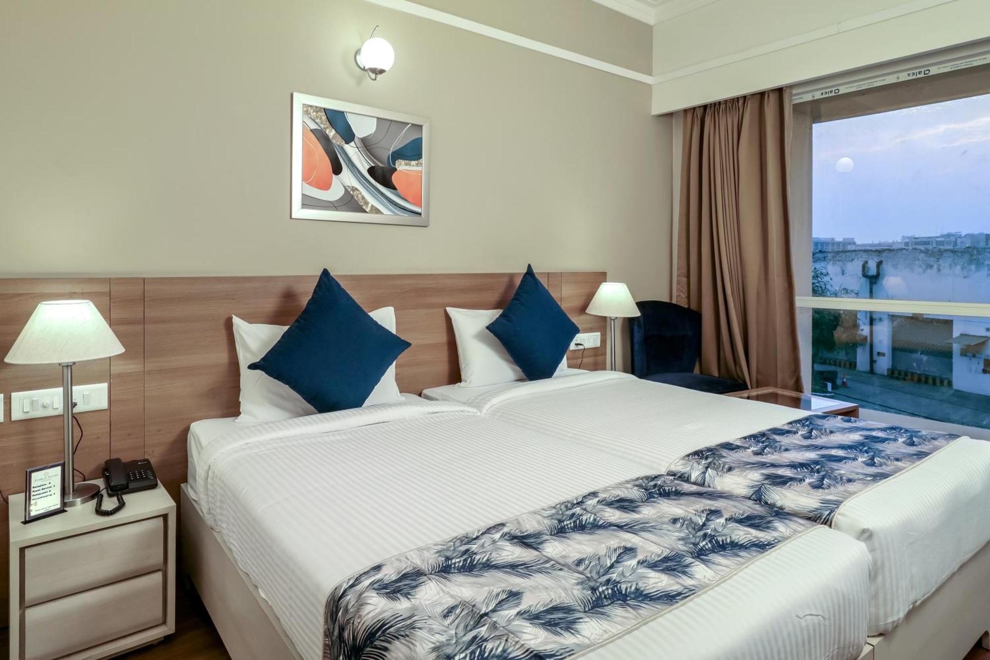 Starlit Suites Newtown Kolkata Exterior photo